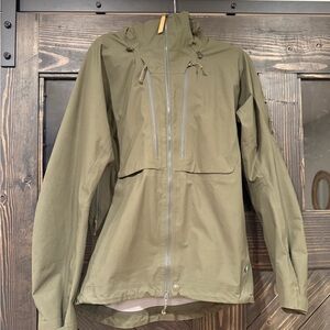 Fjallraven Khaki Performance Jacket